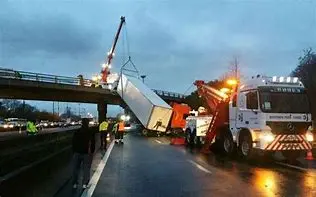 Image for Accident de bus sur l'A6b : Informations, conséquences et prévention