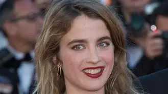 Image of Adèle Haenel : Une actrice engagée qui bouleverse le cinéma français