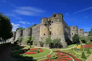 Image for Angers : Ville d'Art et d'Histoire, entre château et douceur angevine