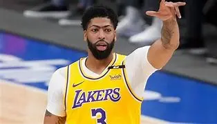 Image for Anthony Davis : Le Sourcil Dominant de la NBA