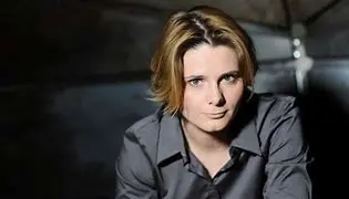 Image for Caroline Fourest : Une Figure Controversée du Féminisme et de la Laïcité
