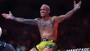 Image of Charles Oliveira : La Légende Brésilienne de l'UFC
