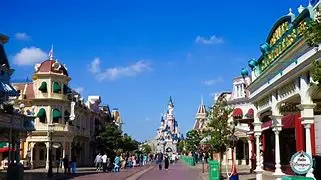 Image for Disneyland Paris : Votre guide pour un séjour inoubliable