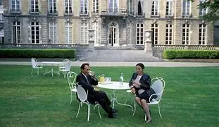 Image for Hôtel Matignon : Plonger au Cœur du Pouvoir Exécutif Français