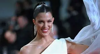 Image for Iris Mittenaere : Une étoile française qui brille à l'international