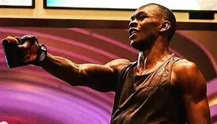 Image for Israel Adesanya : Le Stylebender, Roi des Moyens