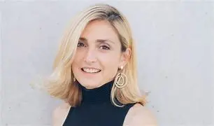 Image for Julie Gayet : Actrice, Productrice et Figure Engagée du Cinéma Français