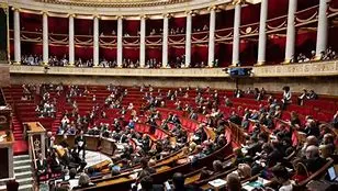 Image for L'Autodissolution de l'Assemblée Nationale : Un Outil Politique à Double Tranchant