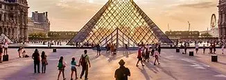 Image for Le Louvre : Guide complet pour explorer le plus grand musée du monde