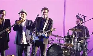 Image for Louis Chedid : Une vie dédiée à la musique et à l'engagement