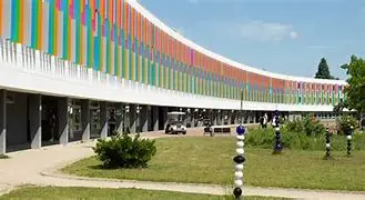 Image for Lycée Polyvalent Jean Monnet: Un tremplin vers l'excellence et l'épanouissement