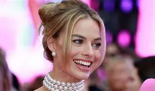 Image of Margot Robbie : L'Ascension Fulgurante d'une Étoile Australienne