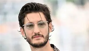 Image of Pierre Niney : Une étoile montante du cinéma français