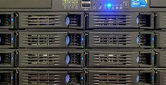 Image of RAID : Tout savoir sur les niveaux RAID, les avantages et les inconvénients