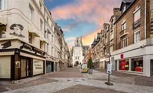 Image for Saint-Quentin : Un joyau d'histoire et d'Art déco dans les Hauts-de-France